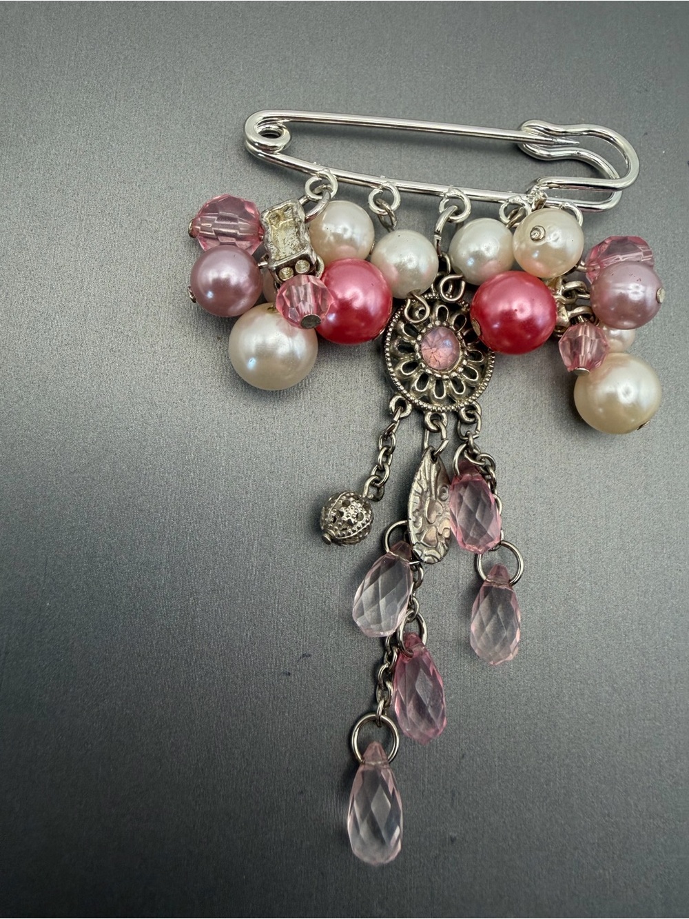 Silver Tone Pink Pearl & Crystal Dangle Victorian Style Brooch Pin